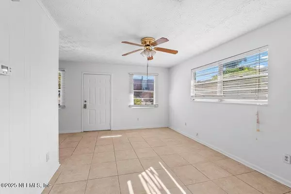 Jacksonville, FL 32211,1424 EASTER ST