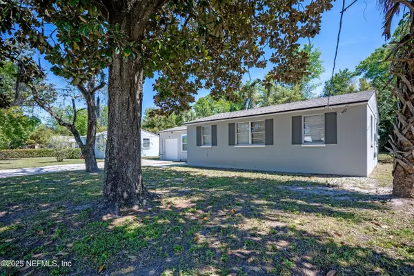 Jacksonville, FL 32208,884 KENNARD ST