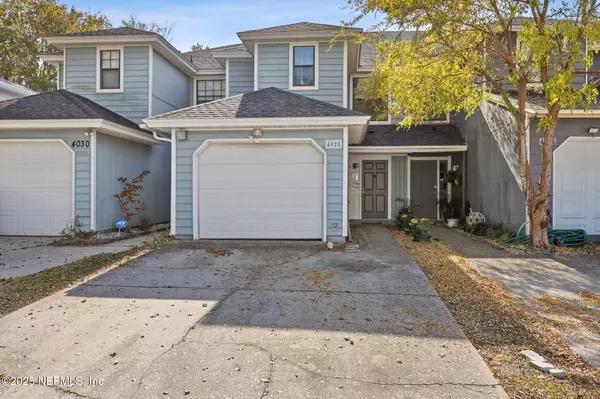 4028 LAURELWOOD DR, Jacksonville, FL 32257