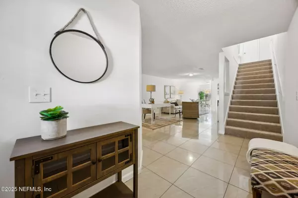 Jacksonville, FL 32257,4028 LAURELWOOD DR