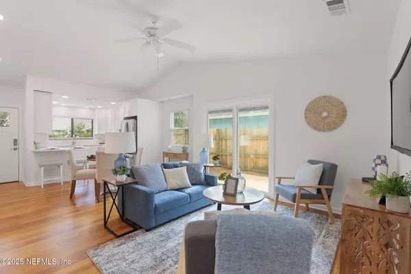 Atlantic Beach, FL 32233,2166 FAIRWAY VILLAS LN S