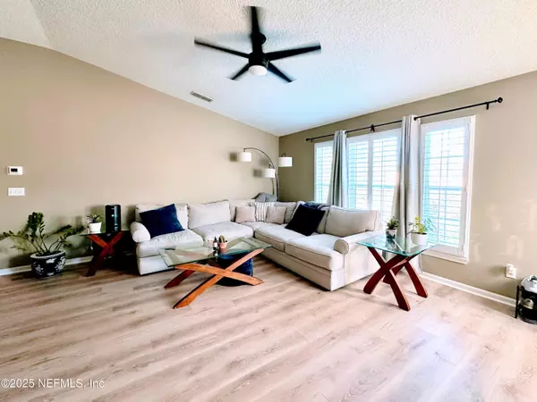 Jacksonville Beach, FL 32250,197 JARDIN DE MER PL #197