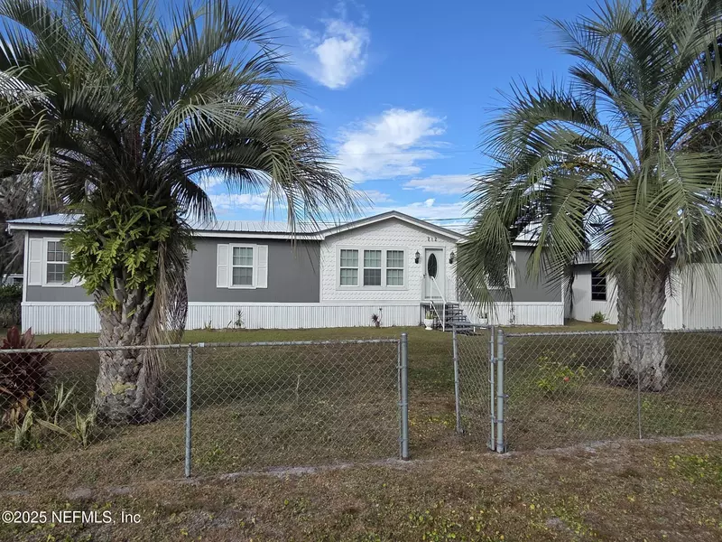 212 ALABAMA ST, Crescent City, FL 32112