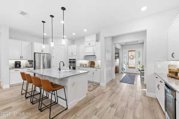 8570 ELLA JANE DR, Jacksonville, FL 32256