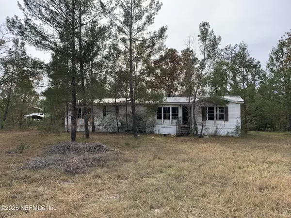 Interlachen, FL 32148,215 HIMALAYAN ST