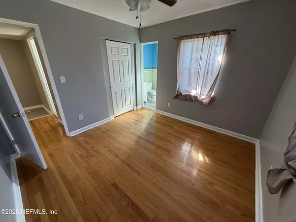 Jacksonville, FL 32211,5904 THEED ST