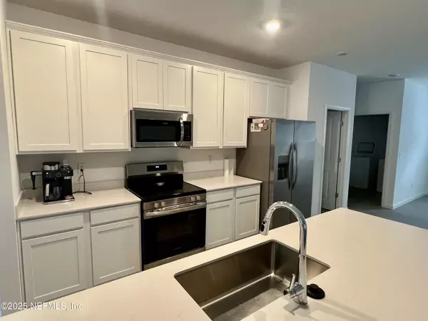 Jacksonville, FL 32218,1586 LACHLAN CIR