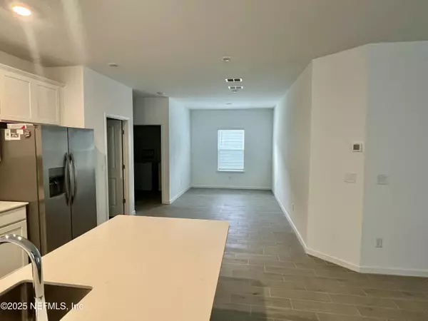 Jacksonville, FL 32218,1586 LACHLAN CIR