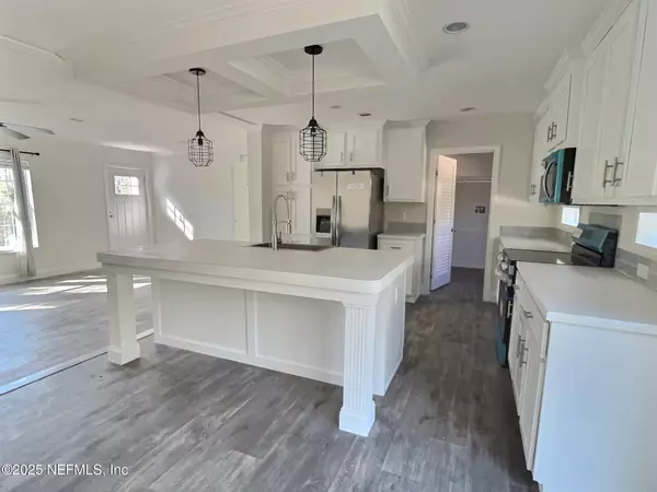 Palatka, FL 32177,100 E Escambia ST