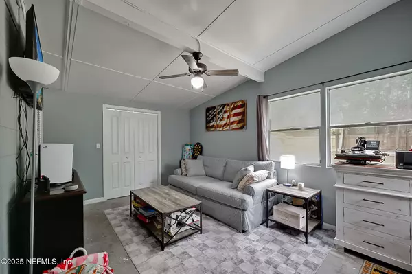 Jacksonville, FL 32210,6829 TANGO LN N