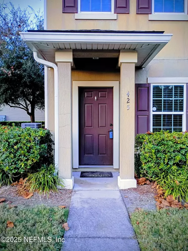 Orange Park, FL 32073,425 OASIS LN