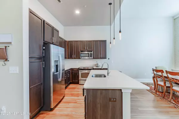 Jacksonville, FL 32204,2525 COLLEGE ST #1101