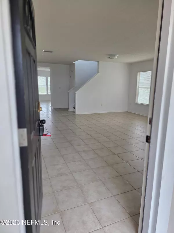 Jacksonville, FL 32221,2511 BRITNEY LAKES LN