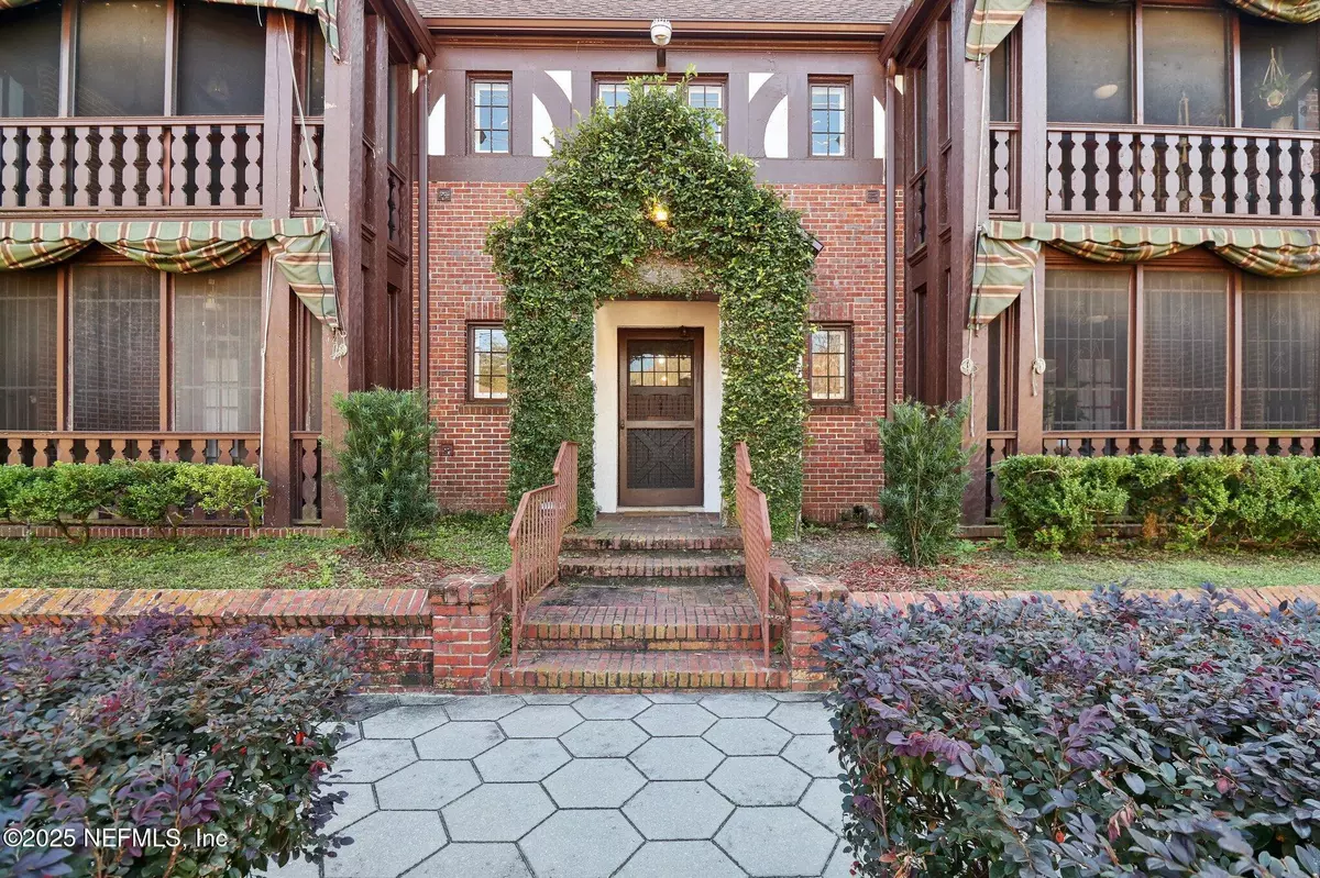 Jacksonville, FL 32204,2160 FORBES ST #B