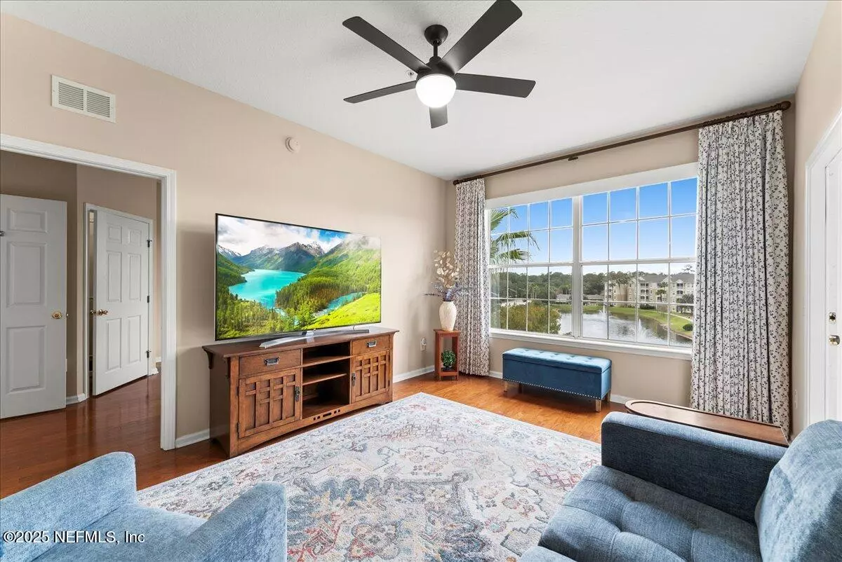 Jacksonville, FL 32256,7801 POINT MEADOWS DR #8404