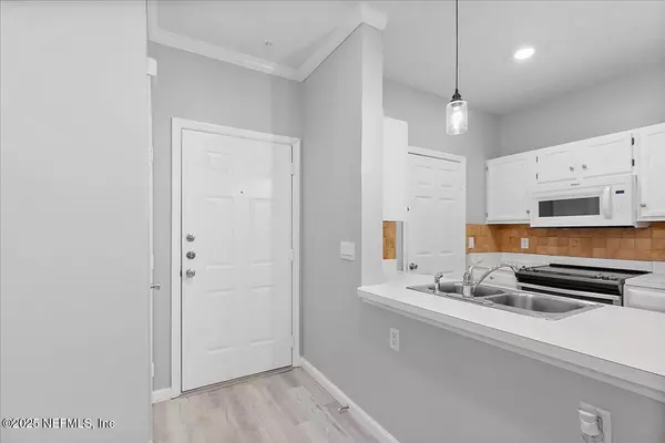 Ponte Vedra Beach, FL 32082,160 VERACRUZ DR #422