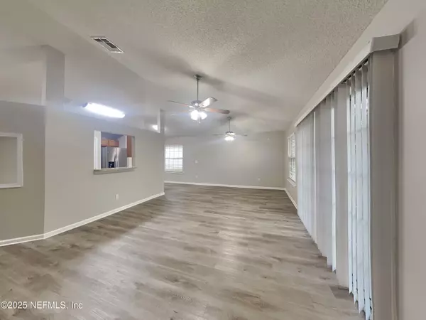 Jacksonville, FL 32244,8256 CREEK HOLLOW CT