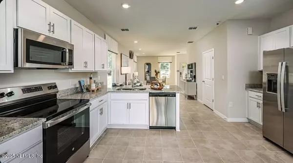 Jacksonville, FL 32210,7265 SABAL TER