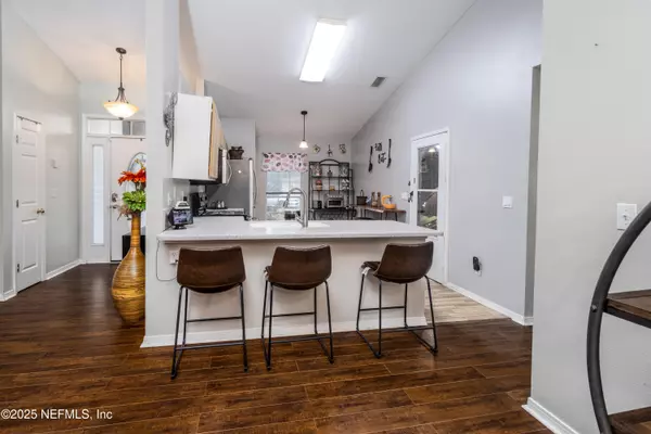 Jacksonville, FL 32218,15590 MOSS HOLLOW DR