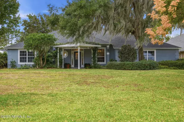 241 CRYSTAL COVE DR, Palatka, FL 32177