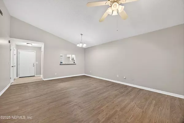 Jacksonville, FL 32233,2217 DESTINE LN