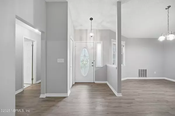 Jacksonville, FL 32216,400 CRANES LANDING CT