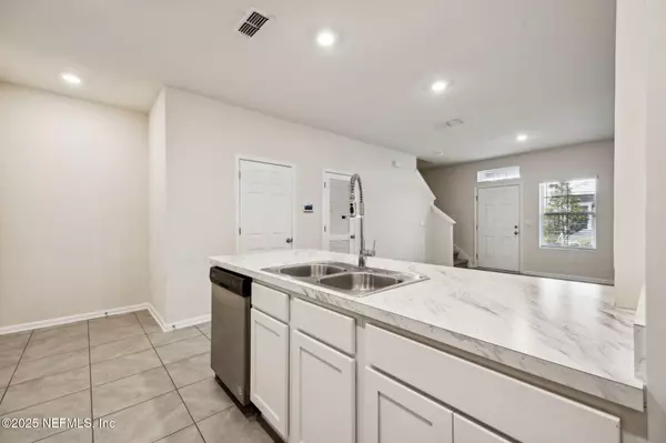 Yulee, FL 32097,86752 SHORTLINE CIR