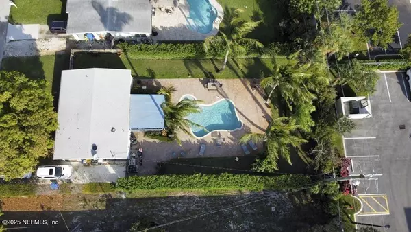 Lake Worth, FL 33462,110 STERNS ST