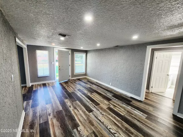 Jacksonville, FL 32277,3238 TOWNSEND BLVD