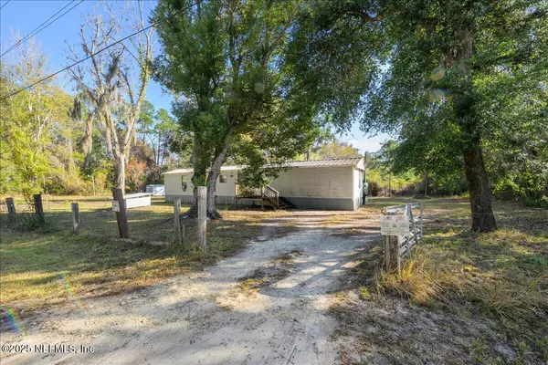 114 DURDEN RD, Interlachen, FL 32148