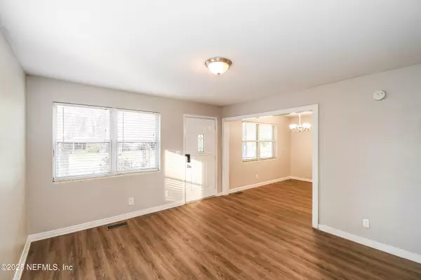 Jacksonville, FL 32210,6418 BALLEJO CT N