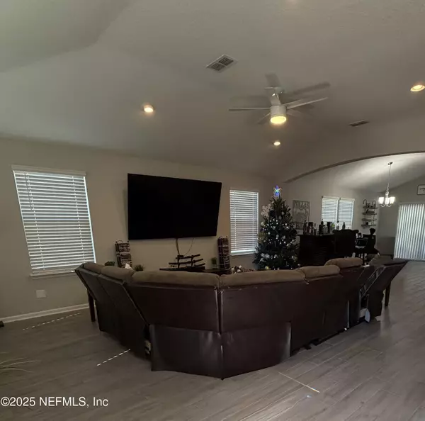 Jacksonville, FL 32218,15959 GREAT LAKES CIR