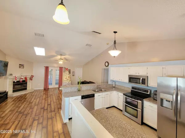 Middleburg, FL 32068,1579 GRADUATION LN