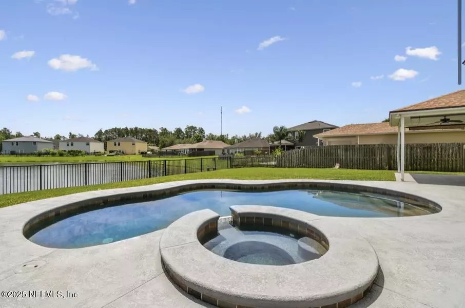 1545 HARVEST COVE DR, Middleburg, FL 32068