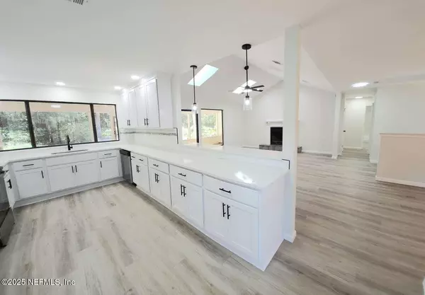 Fernandina Beach, FL 32034,1347 AUTUMN