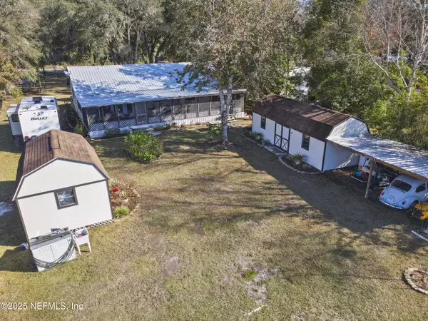 Interlachen, FL 32148,107 CHURCH LAKE DR