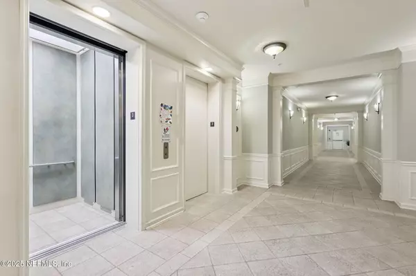 Jacksonville, FL 32256,9831 DEL WEBB Pkwy #3308