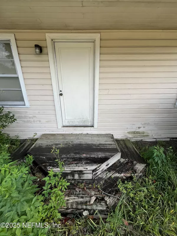 Jacksonville, FL 32210,6986 SALLIE AVE