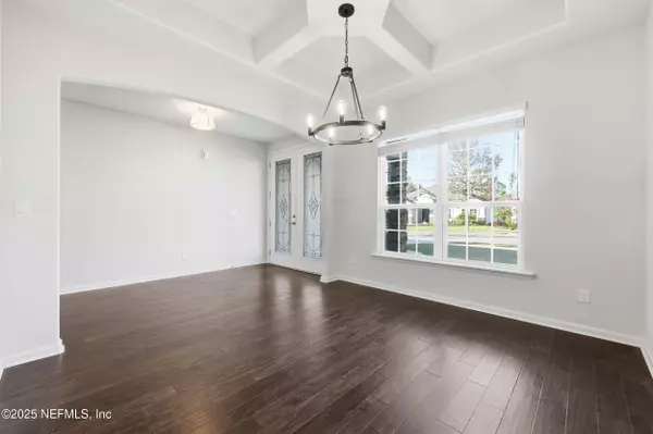 Jacksonville, FL 32081,162 QUEENSLAND CIR