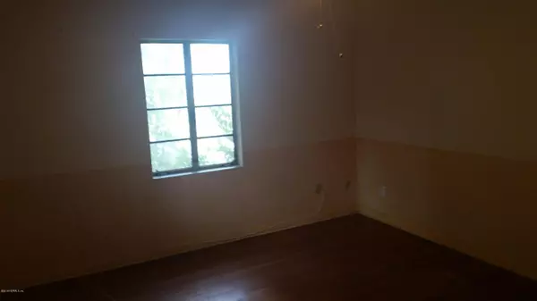 Jacksonville, FL 32208,1245 RIBAULT RIVER DR