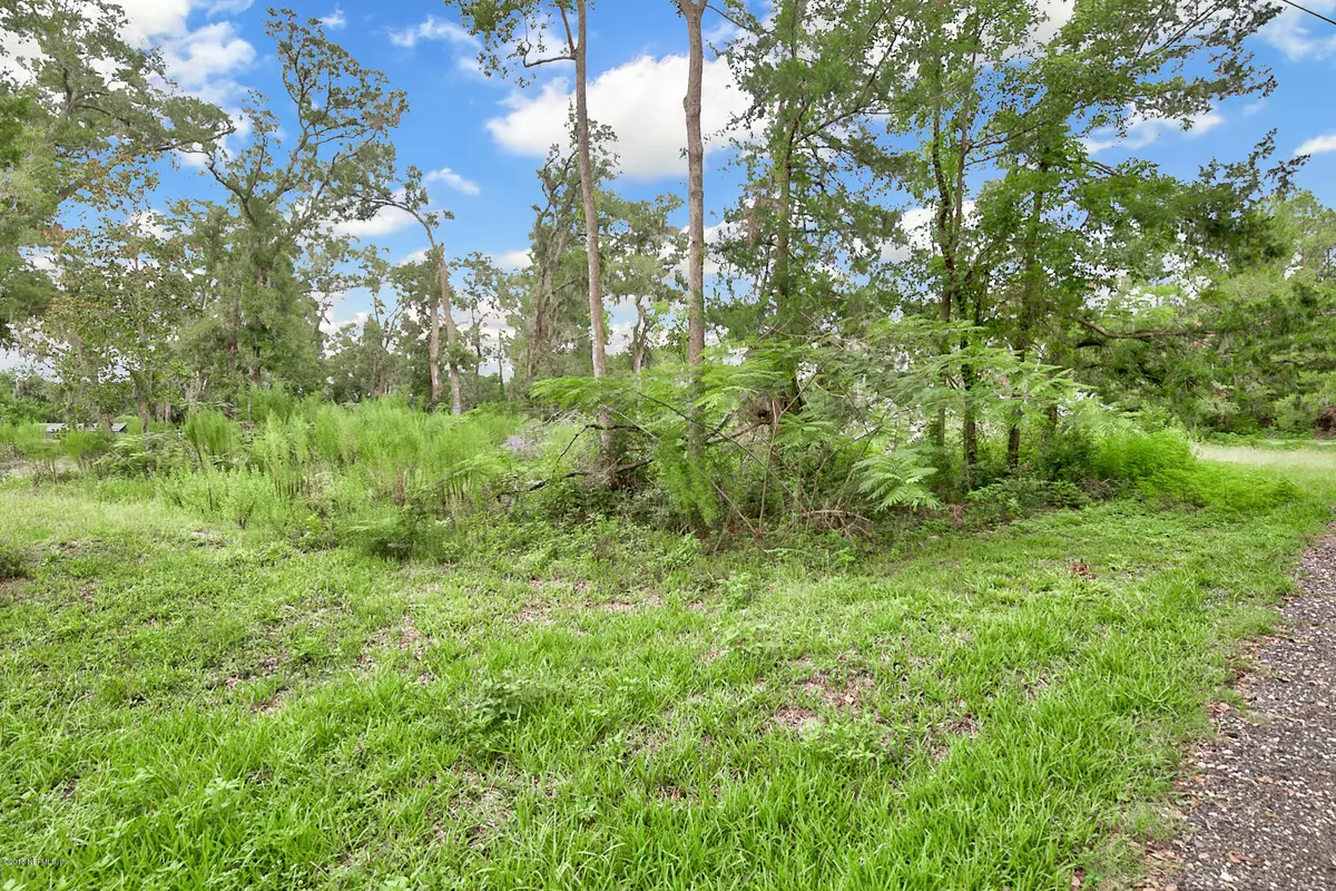 Yulee, FL 32097,00 WINDY OAKS LN