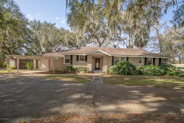 1658 E HOLLY OAKS LAKE RD, Jacksonville, FL 32225