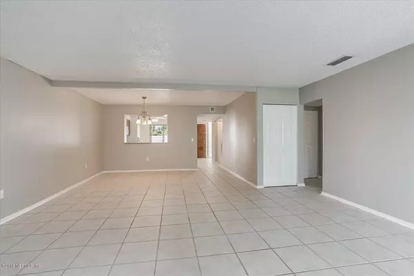 Jacksonville, FL 32256,7946 LOS ROBLES CT #7946