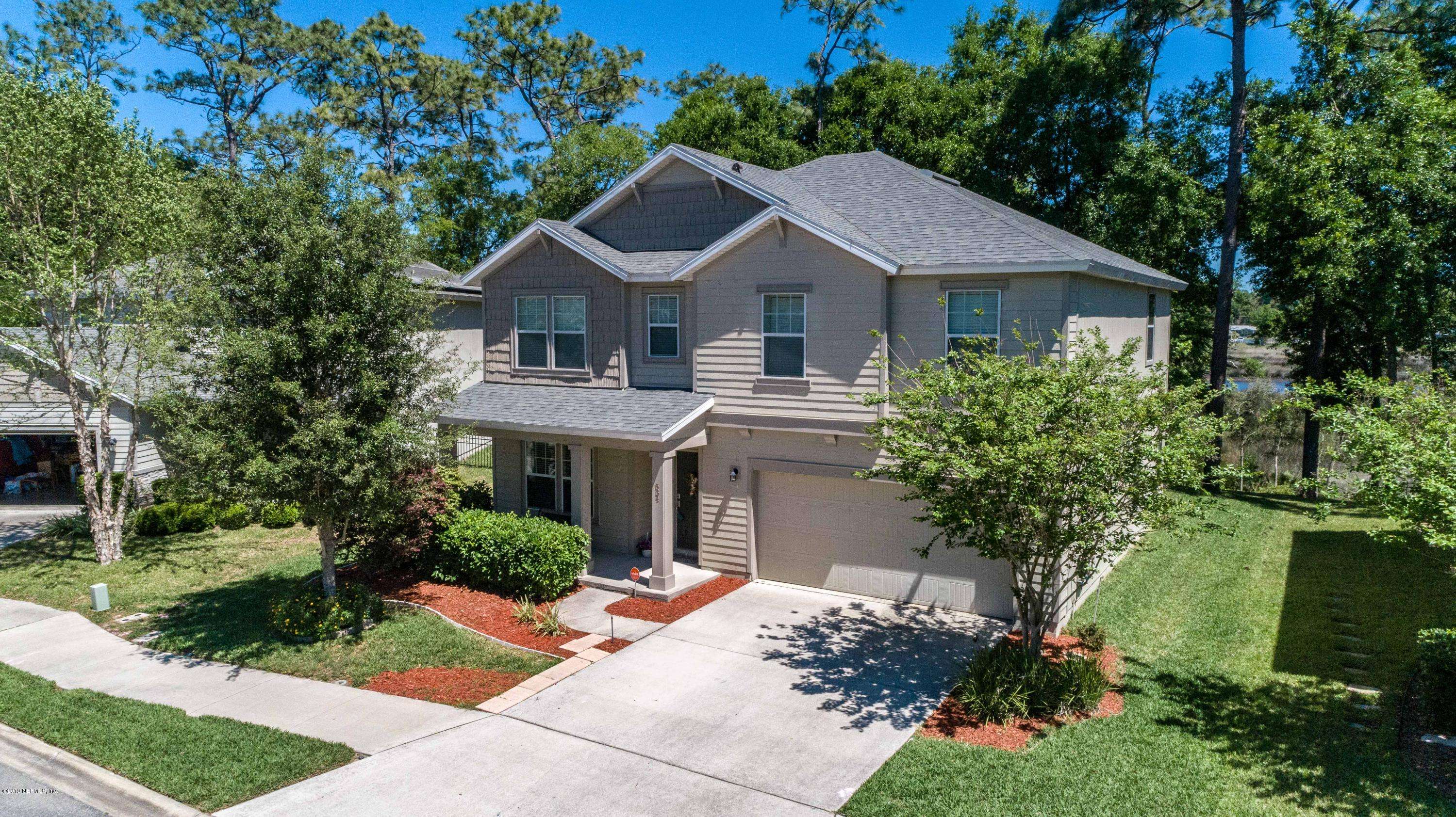 534 AUBURN OAKS RD E, Jacksonville, FL 32218