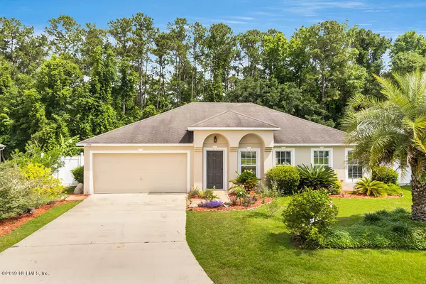 4064 HALF MOON CIR, Middleburg, FL 32068