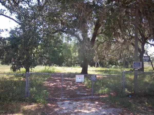 Interlachen, FL 32148,446 COUNTY RD 315