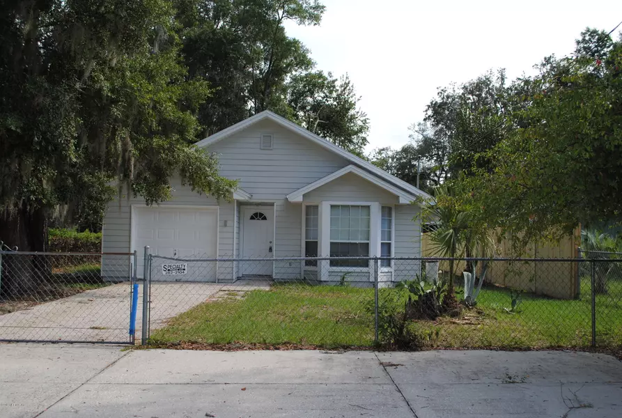 527 LAMONT ST, Green Cove Springs, FL 32043