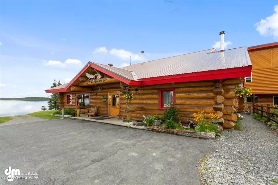 25600 Lake Louise RD, Glennallen, AK 99588