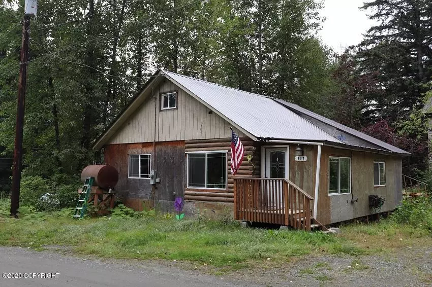 217 N Sawmill RD, Haines, AK 99827