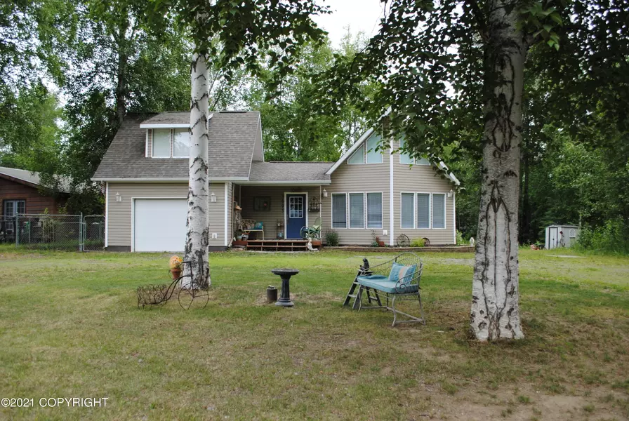 3695 S Muskrat ST, Big Lake, AK 99652